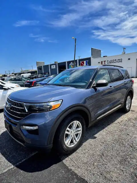2021 Ford Explorer XLT RWD's photo