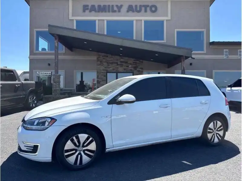 2019 Volkswagen e-Golf e-Golf SE's photo