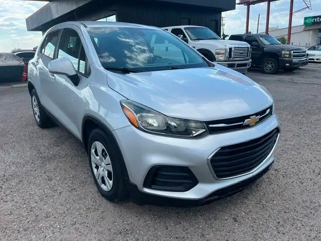 2017 Chevrolet Trax LS's photo