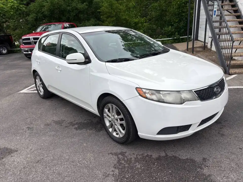 2011 Kia Forte EX AT's photo