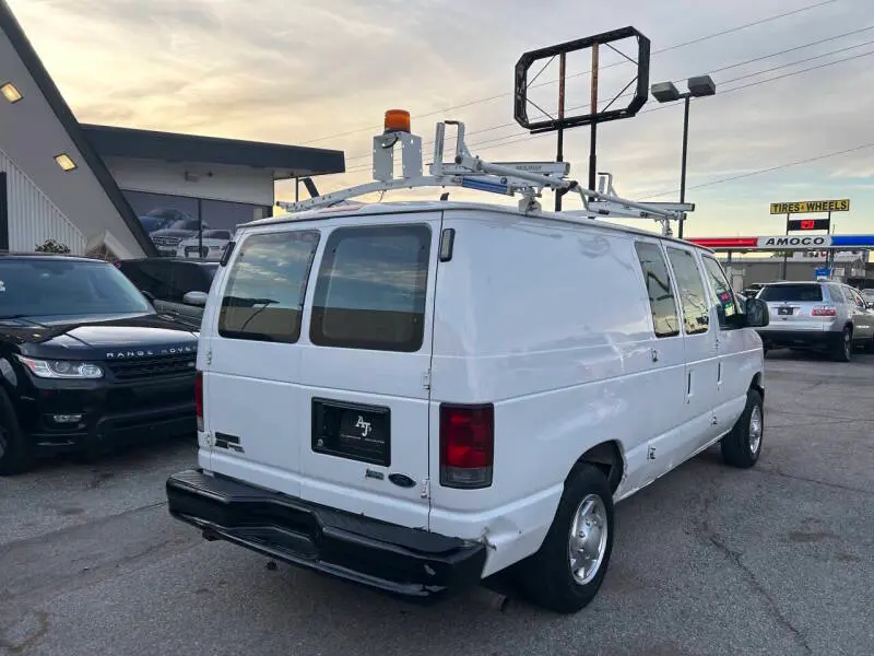 2013 Ford E-Series E-150 Van photo 4