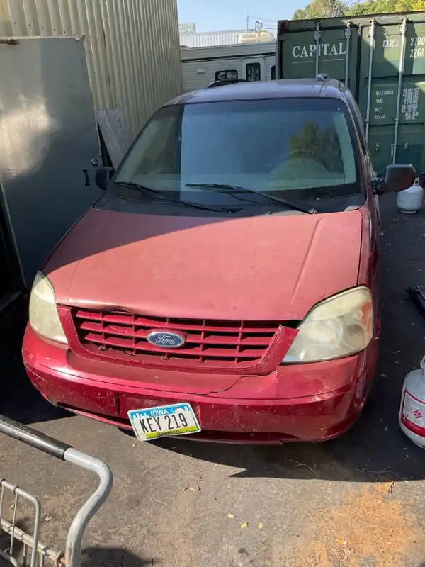 2004 Ford Freestar SE's photo