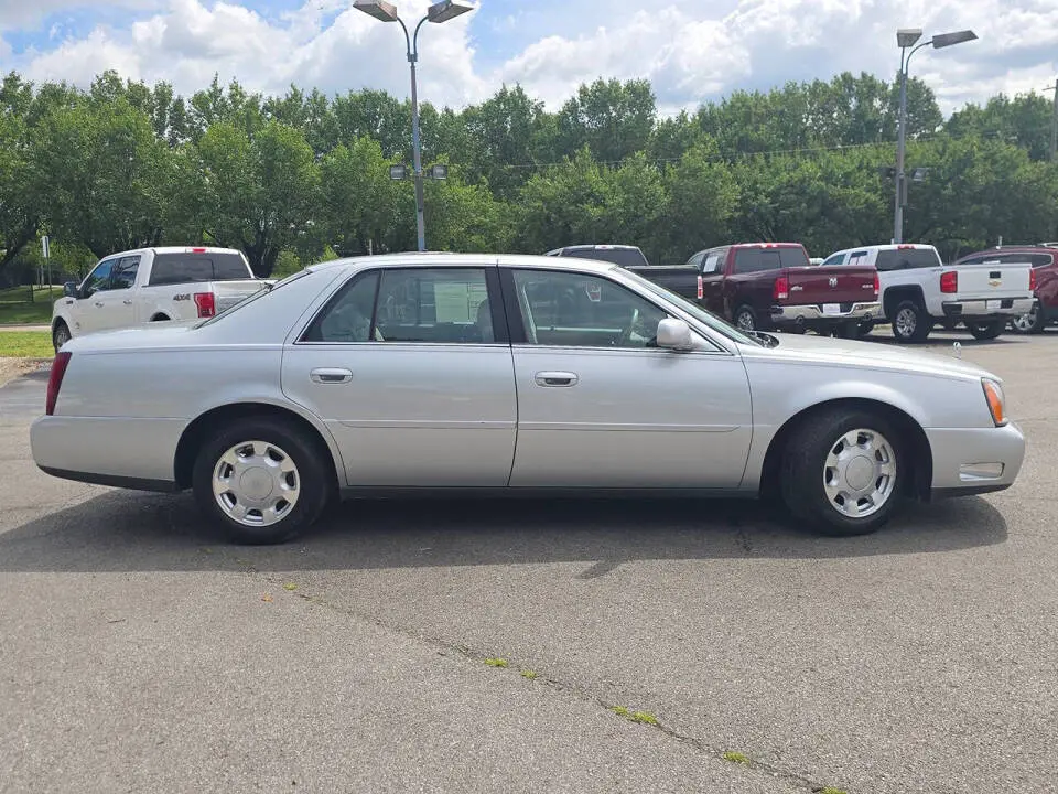2000 Cadillac DeVille Base photo 5