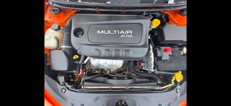 2014 Dodge Dart 2.4 SXT photo 5