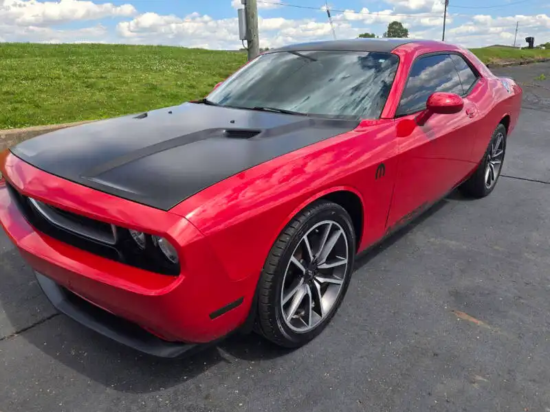 2012 Dodge Challenger R/T's photo