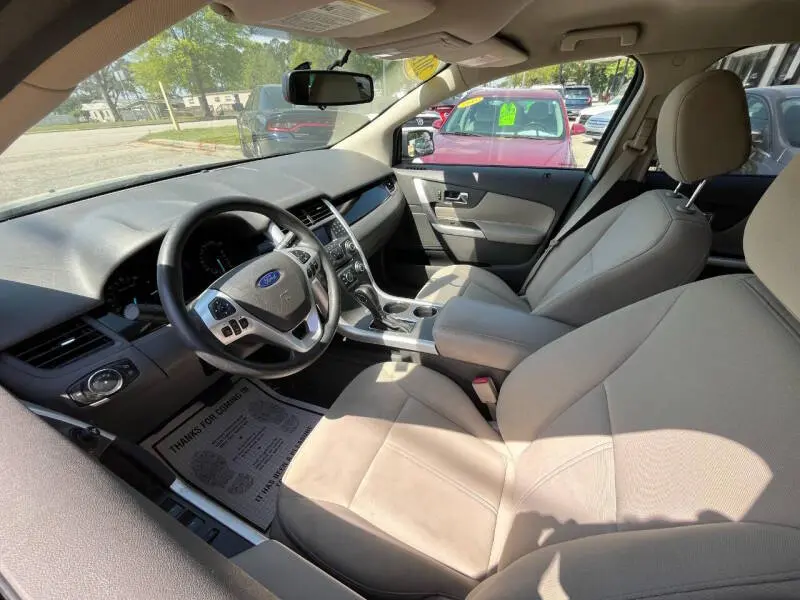 2013 Ford Edge SE photo 5