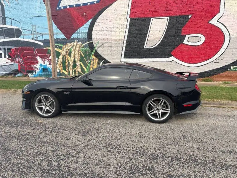 2019 Ford Mustang GT Coupe photo 3