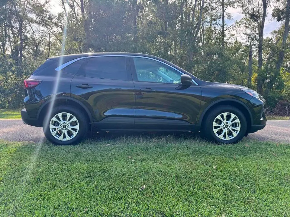 2023 Ford Escape Active AWD photo 3