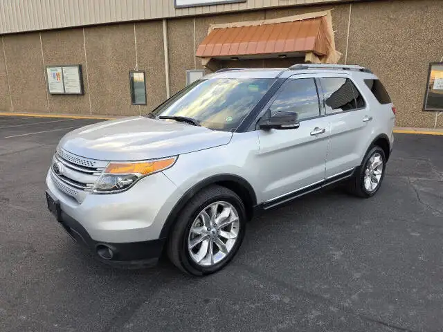2014 Ford Explorer XLT 4WD's photo