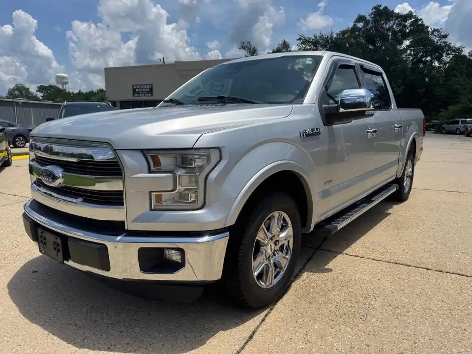 2015 Ford F-150 Lariat SuperCrew 145-in's photo