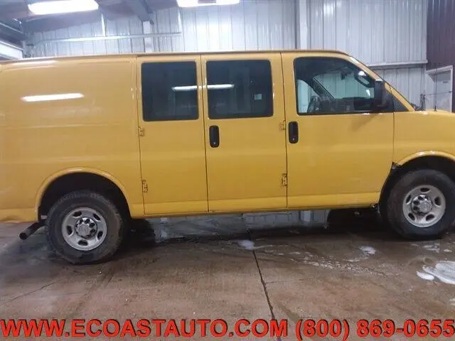 2019 Chevrolet Express Work Van HD 2500 photo 3