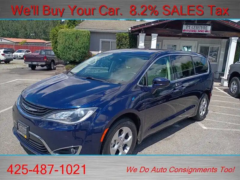 2018 Chrysler Pacifica Hybrid Touring Plus's photo