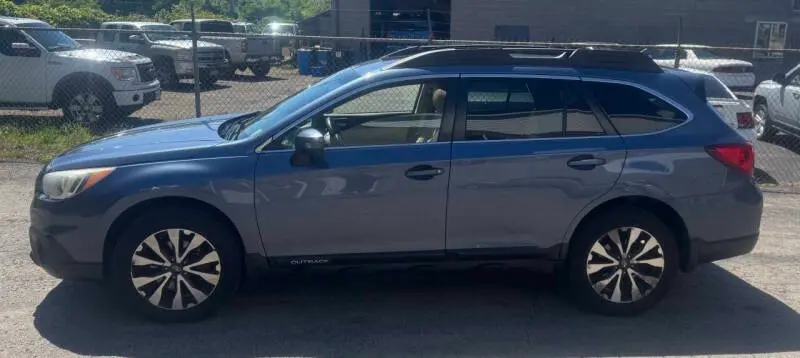 2017 Subaru Outback 2.5i Limited photo 4