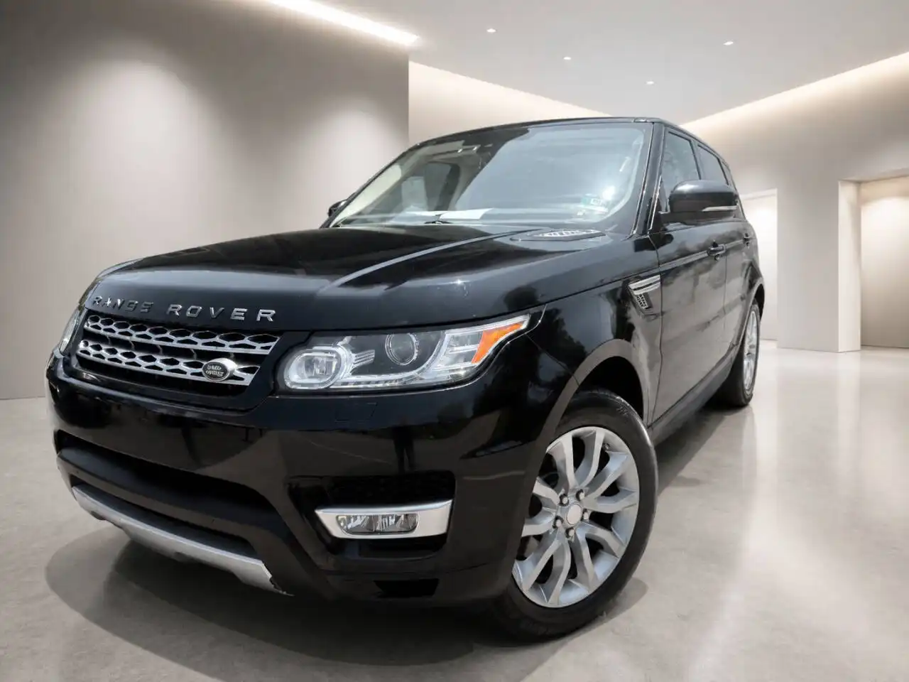 2014 Land Rover Range Rover Sport SE's photo