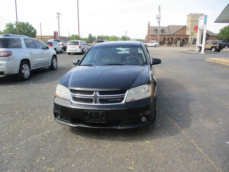 2013 Dodge Avenger SXT's photo