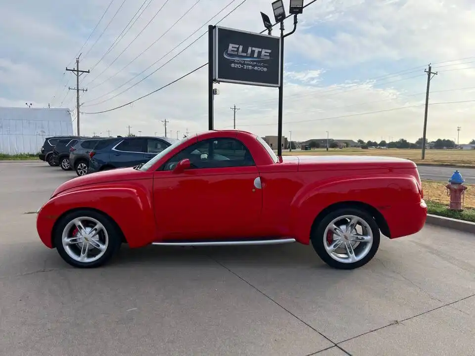 2004 Chevrolet SSR LS's photo
