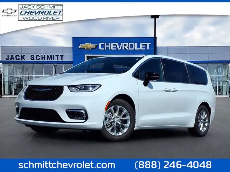 2026 Chrysler Pacifica Limited's photo