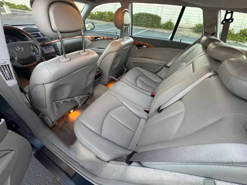 2004 Mercedes-Benz E-Class E320 4Matic photo 5