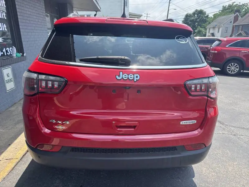 2017 Jeep Compass Latitude 4X4 photo 3