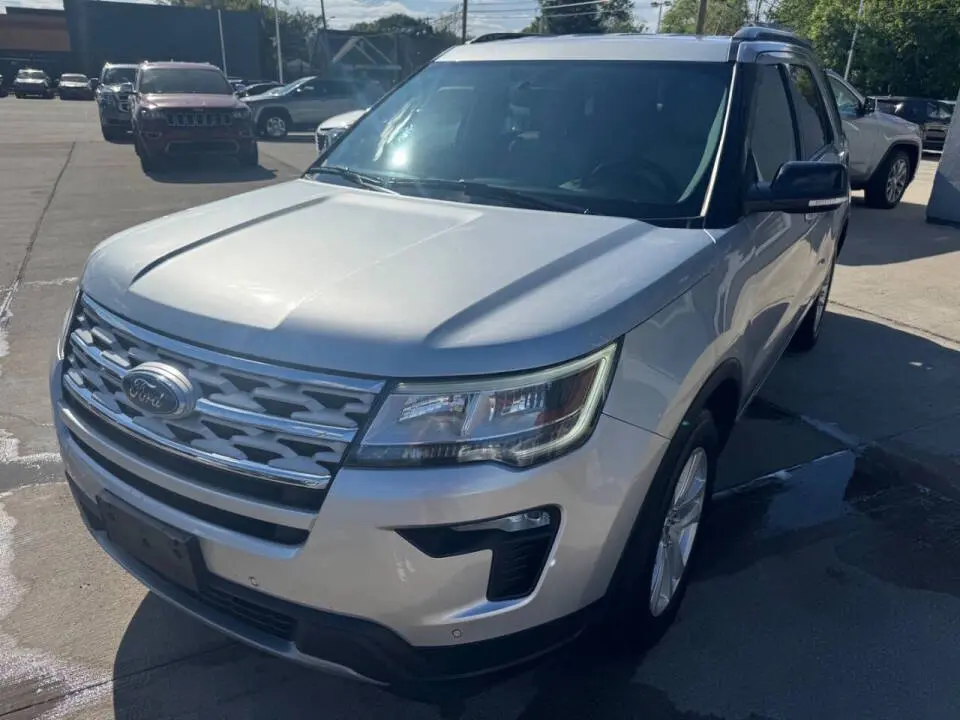 2017 Ford Explorer Platinum 4WD photo 4