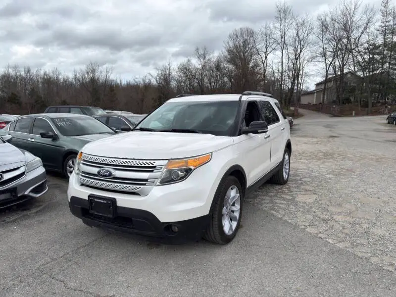 Vehicle Image 2