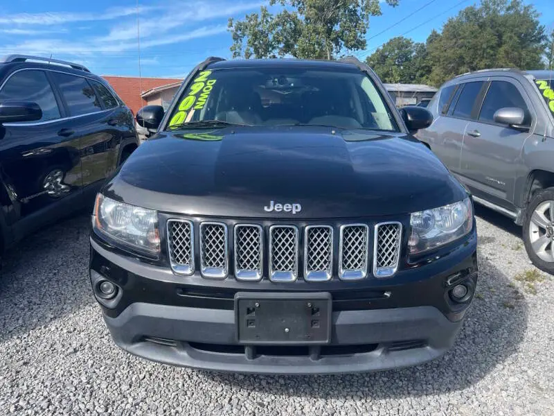 2016 Jeep Compass Latitude photo 3