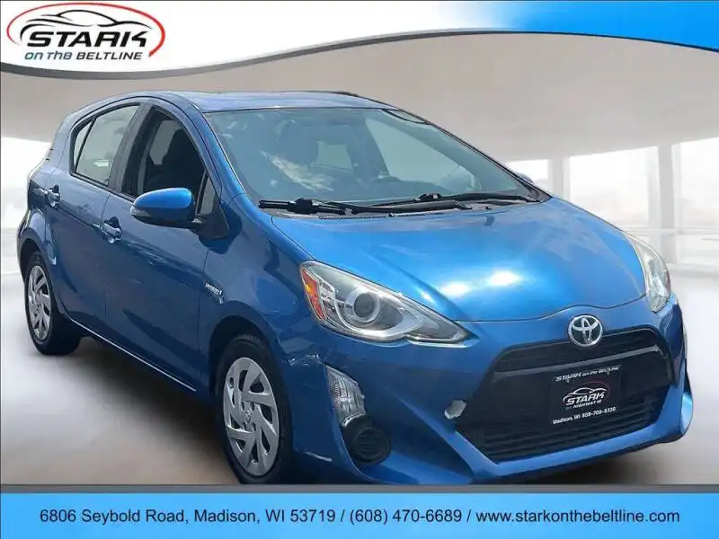 2015 Toyota Prius c Two's photo