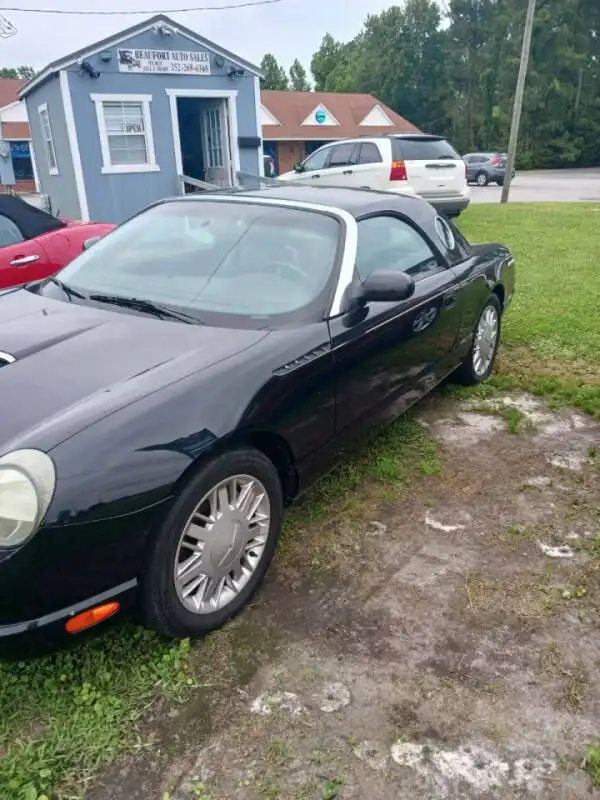 2002 Ford Thunderbird Deluxe's photo