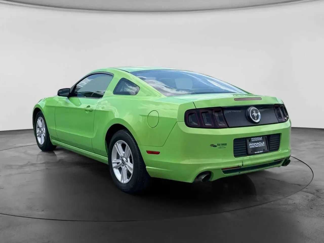 2014 Ford Mustang V6 photo 3