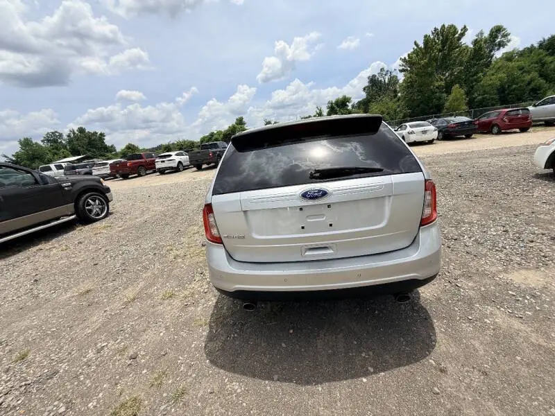 2011 Ford Edge SE photo 5
