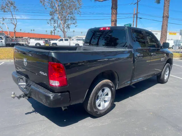 2016 RAM 1500 Express 4x4 Quad Cab 6'4 photo 5