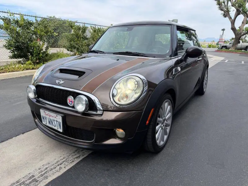 2010 MINI Cooper S photo 3