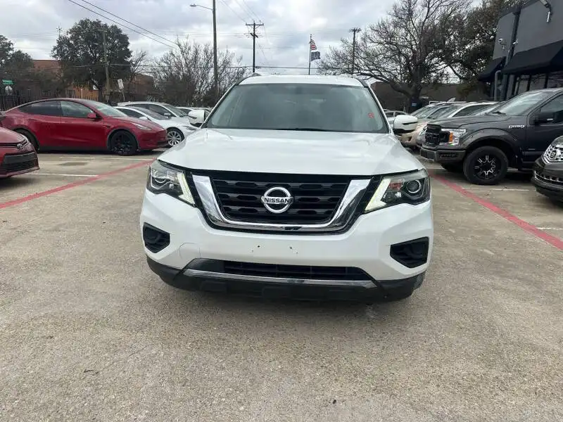 2017 Nissan Pathfinder S FWD's photo