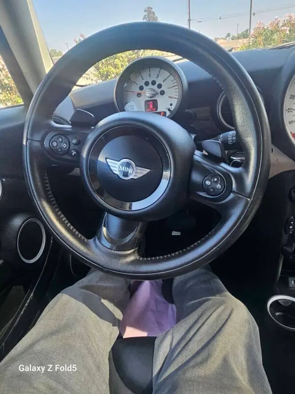 2013 MINI Cooper Base photo 5