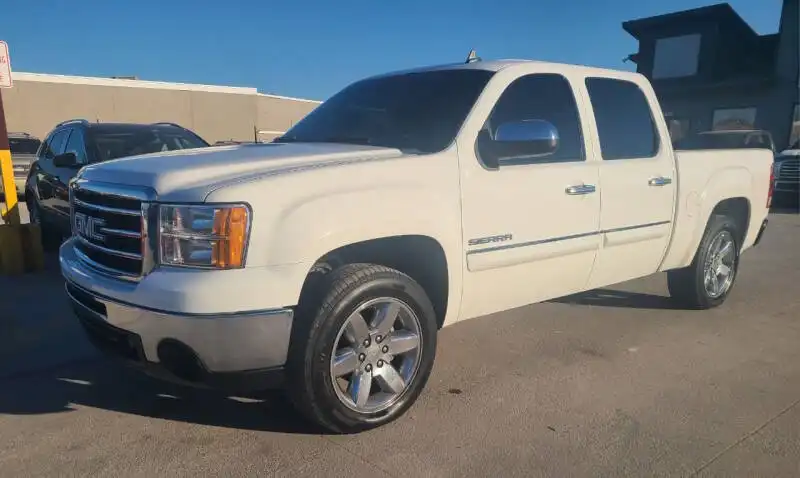 2013 GMC Sierra 2WD Crew Cab SLE SWB's photo