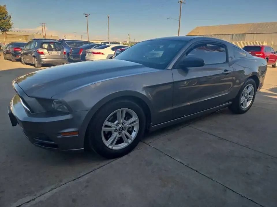 2014 Ford Mustang V6's photo