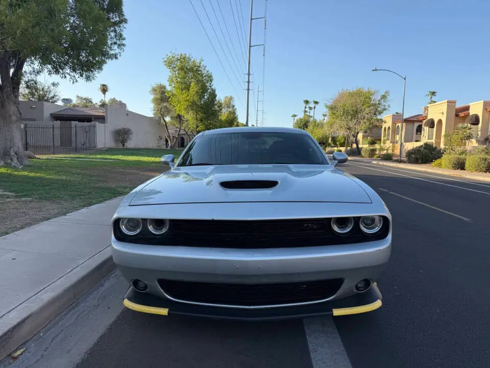 2019 Dodge Challenger R/T photo 4