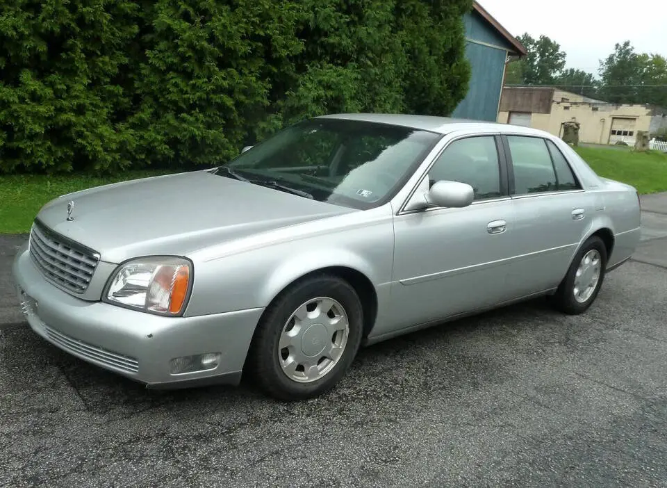 2000 Cadillac DeVille Base photo 5
