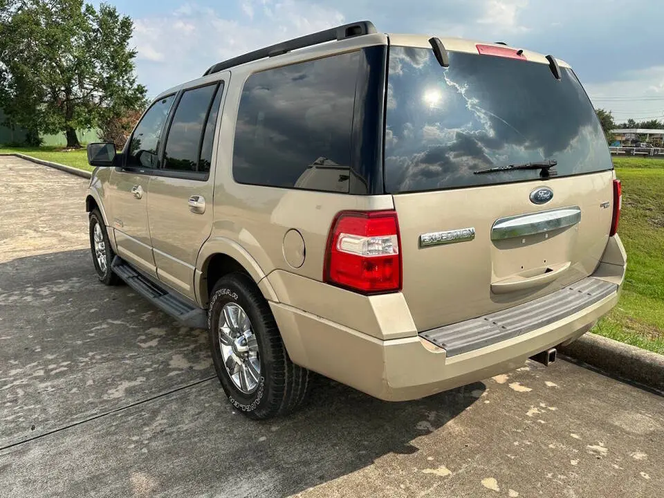 2008 Ford Expedition XLT photo 3