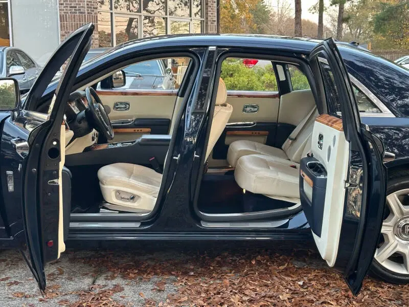 2011 Rolls-Royce Ghost Ghost photo 3
