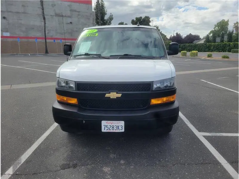 2021 Chevrolet Express Work Van HD 2500 photo 3