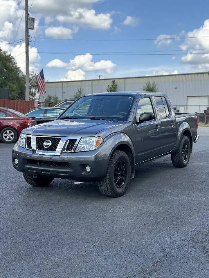 2019 Nissan Frontier 4.0 SV Crew Cab 4WD Auto SWB's photo
