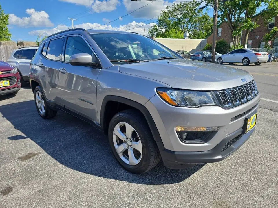 2018 Jeep Compass Latitude 4WD photo 3