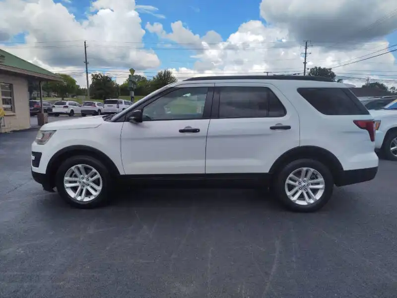 2016 Ford Explorer Base FWD's photo