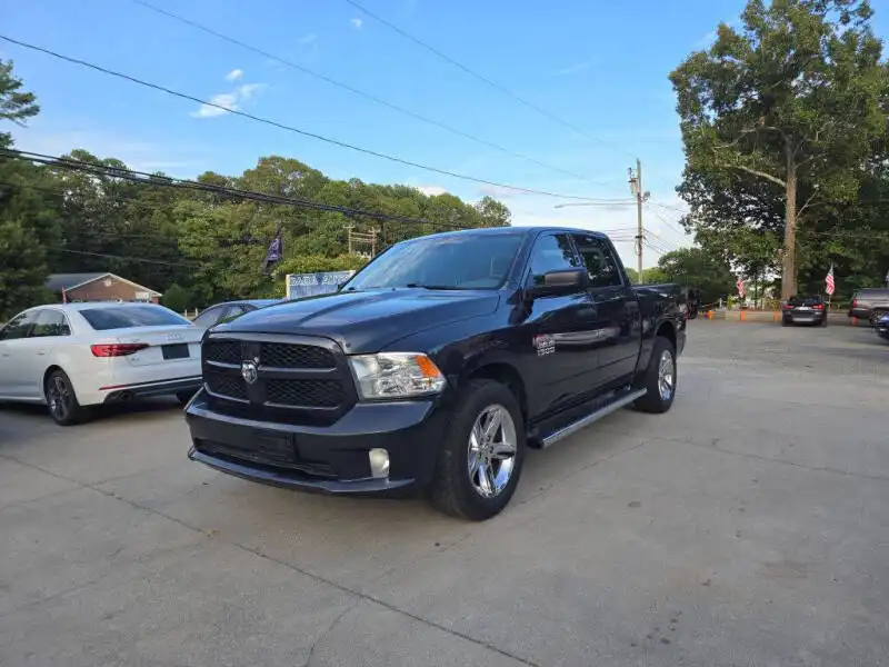 2016 RAM 1500 Express Crew Cab 5'7" (Fleet)'s photo