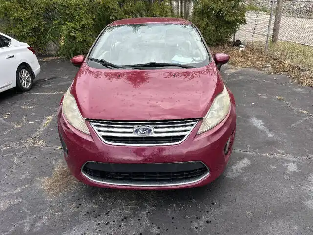 2011 Ford Fiesta SE Sedan's photo