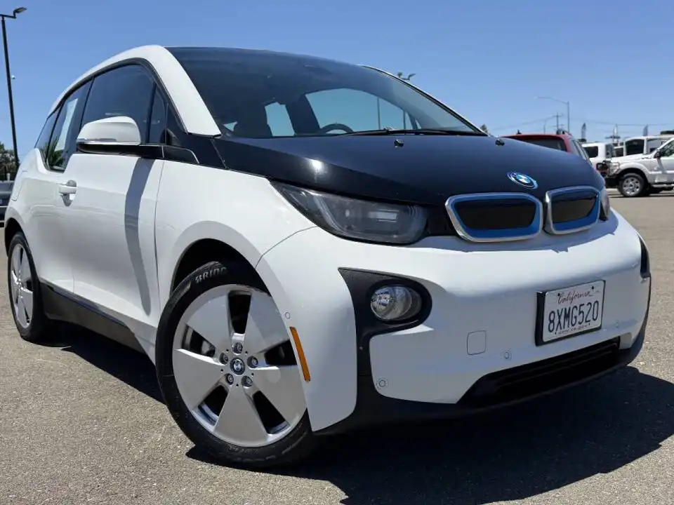 2014 BMW i3 Base's photo