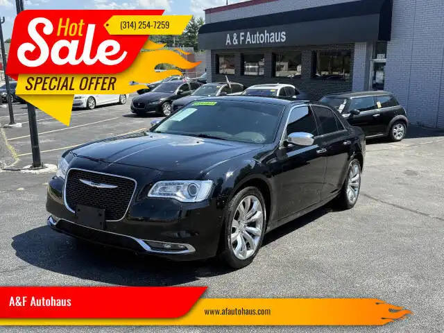 2019 Chrysler 300 Limited's photo
