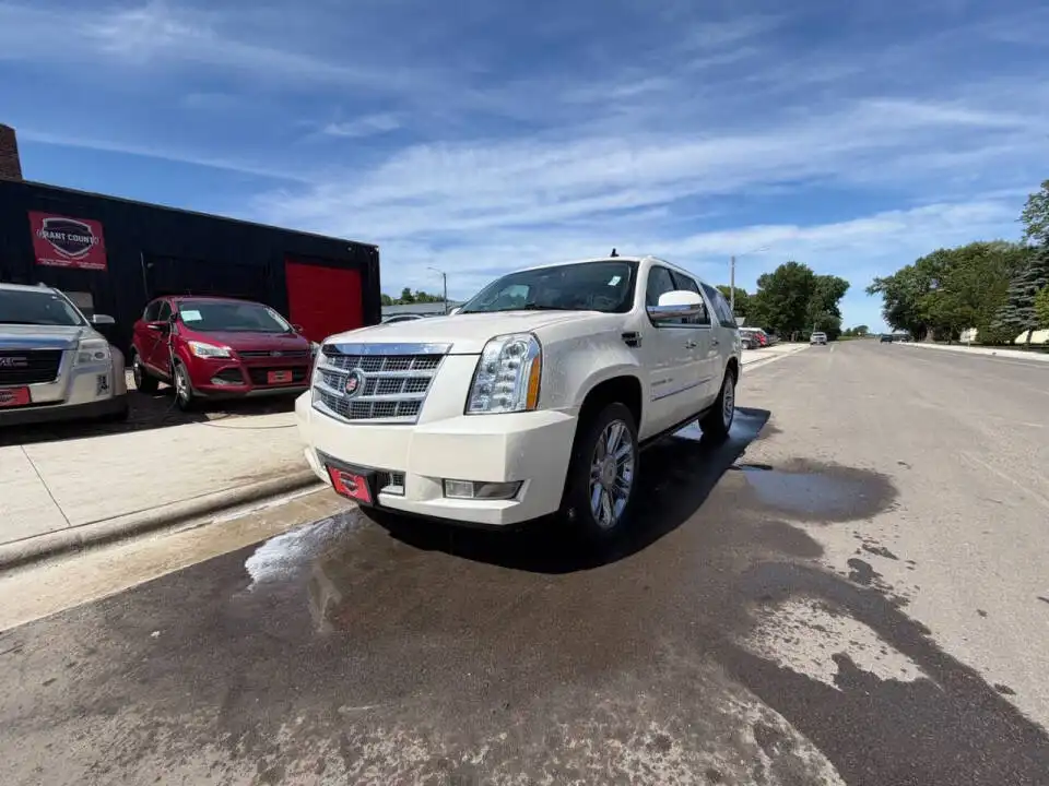 2013 Cadillac Escalade ESV AWD Platinum Edition's photo