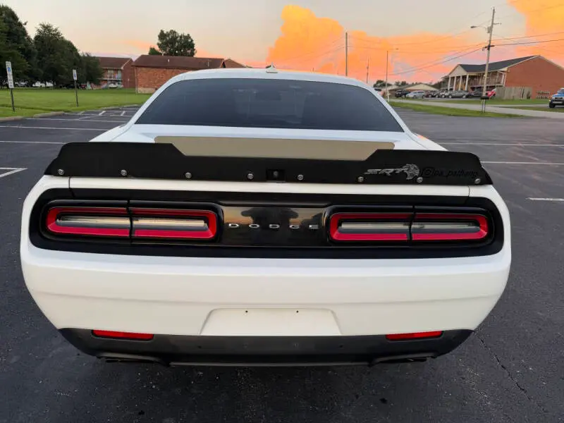 2019 Dodge Challenger SRT Hellcat Plus photo 5